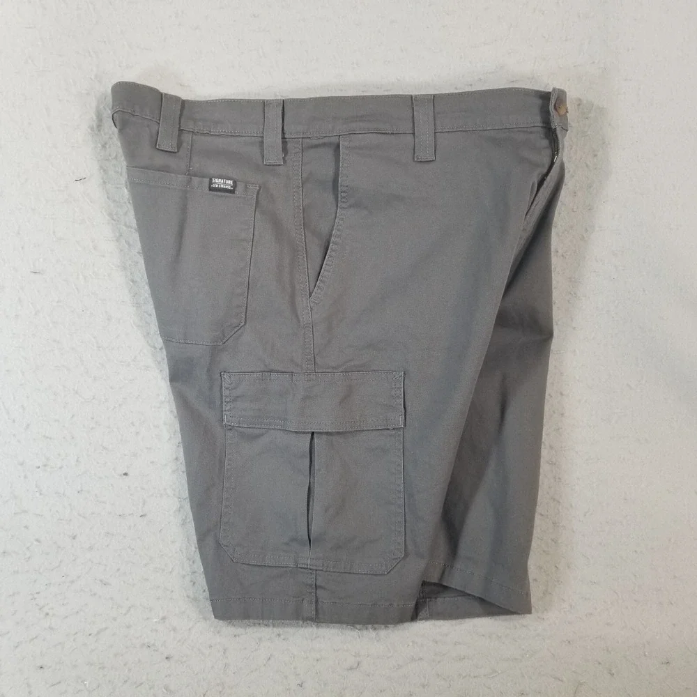 Levi's signature cargo hiking shorts men's 40 x 9.5 Gray Flex stretch outdoor